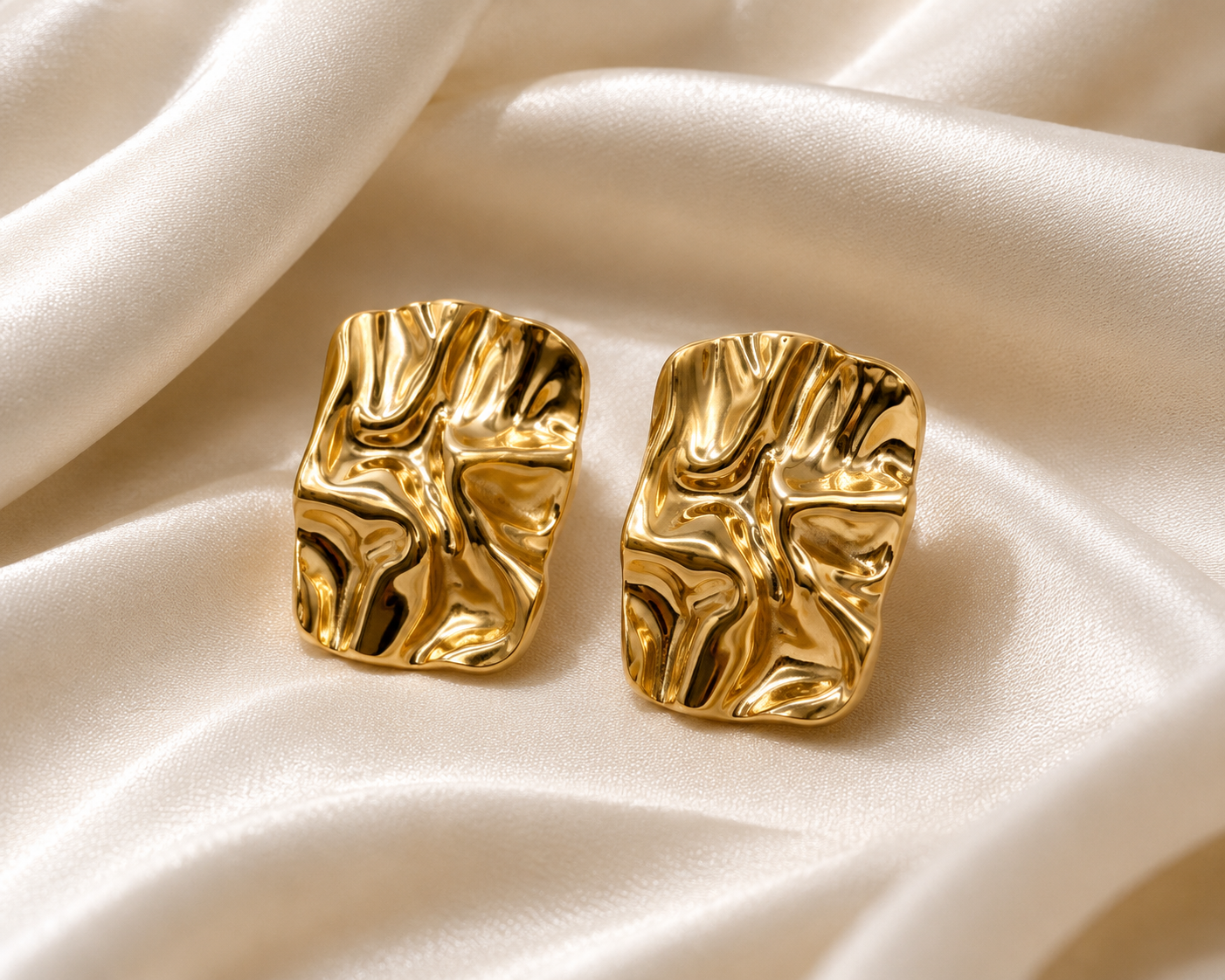 Beauty earring