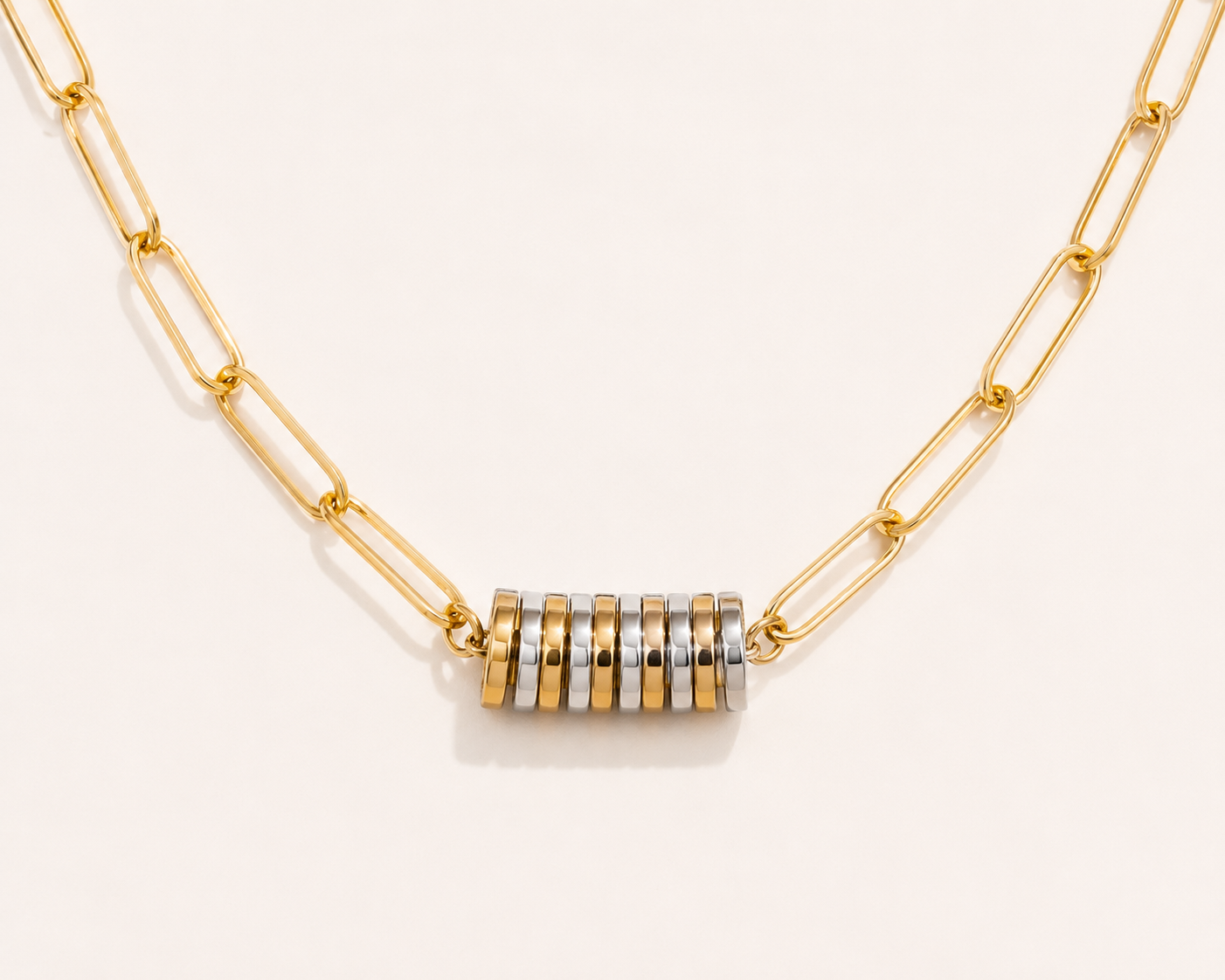 Amour Necklace